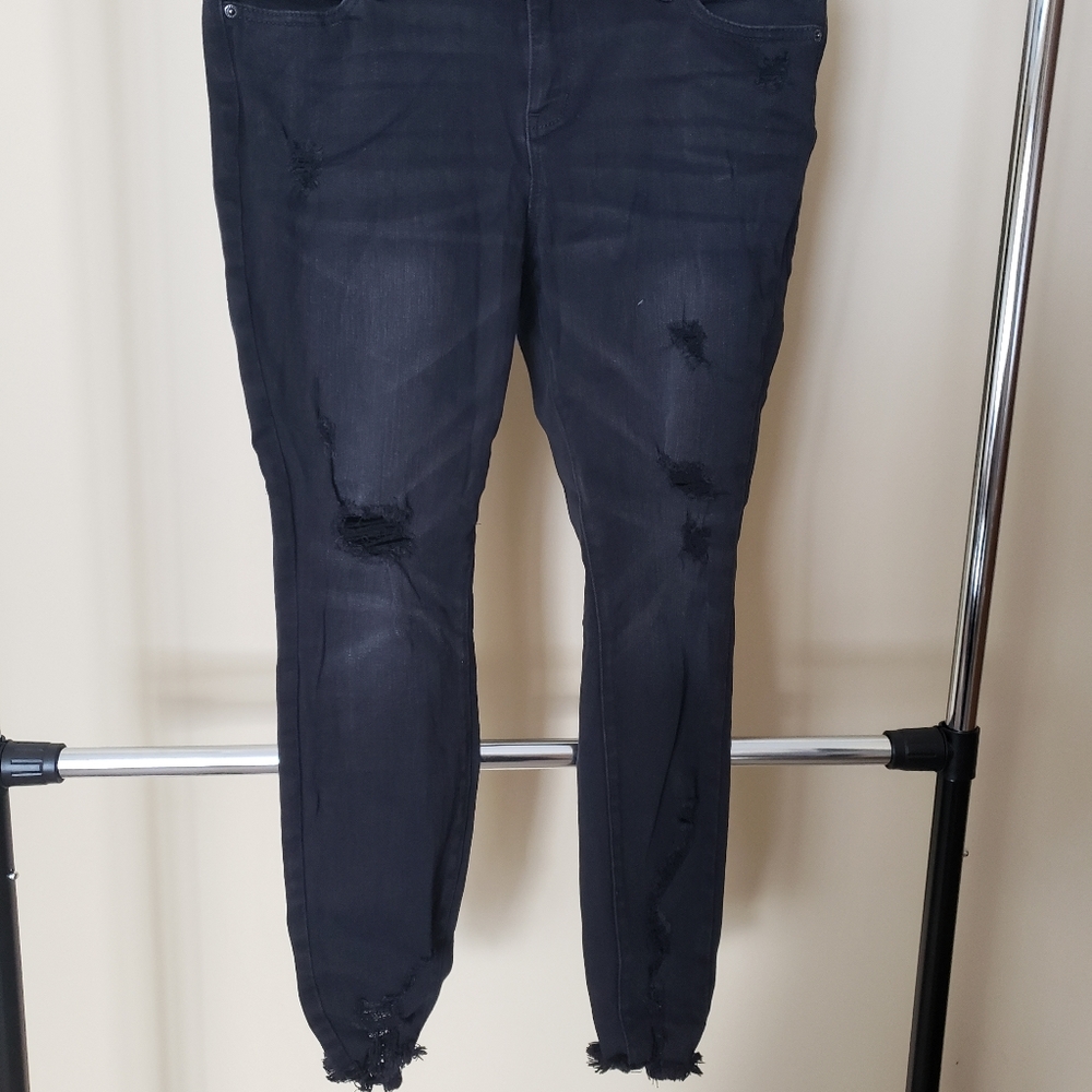 NY&Co Ultra Distressed Ankle Jean